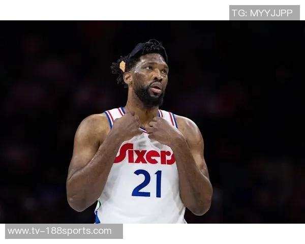 乔治外线表现不佳17投6中三分球命中率低迷但依然贡献14分7篮板4助攻4抢断