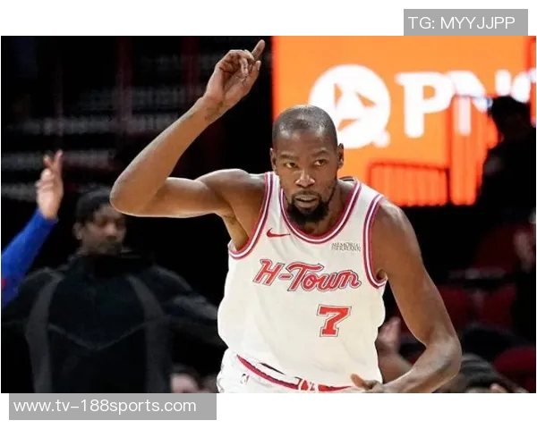 杜兰特全能发挥贡献22分5篮板11助攻但6次失误略显失常 杜兰特全能发挥贡献22分5篮板11助攻但6次失误略显失常