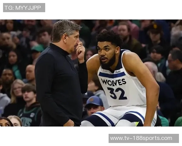 芬奇分析球队进攻节奏慢半拍换防不及时的问题